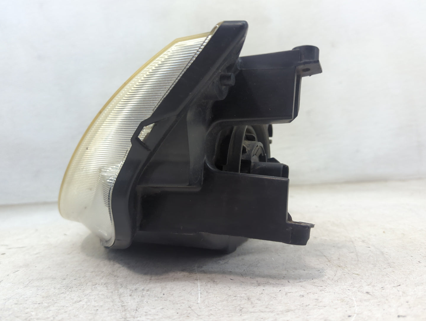 2003-2005 Saturn Ion Driver Left Oem Head Light Headlight Lamp - Oemusedautoparts1.com
