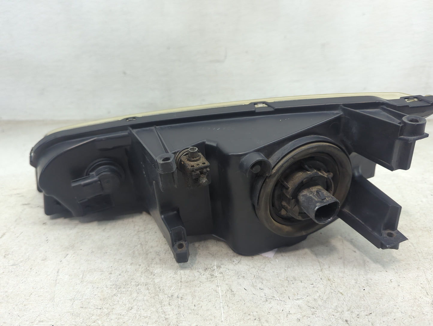 2003-2005 Saturn Ion Passenger Right Oem Head Light Headlight Lamp - Oemusedautoparts1.com