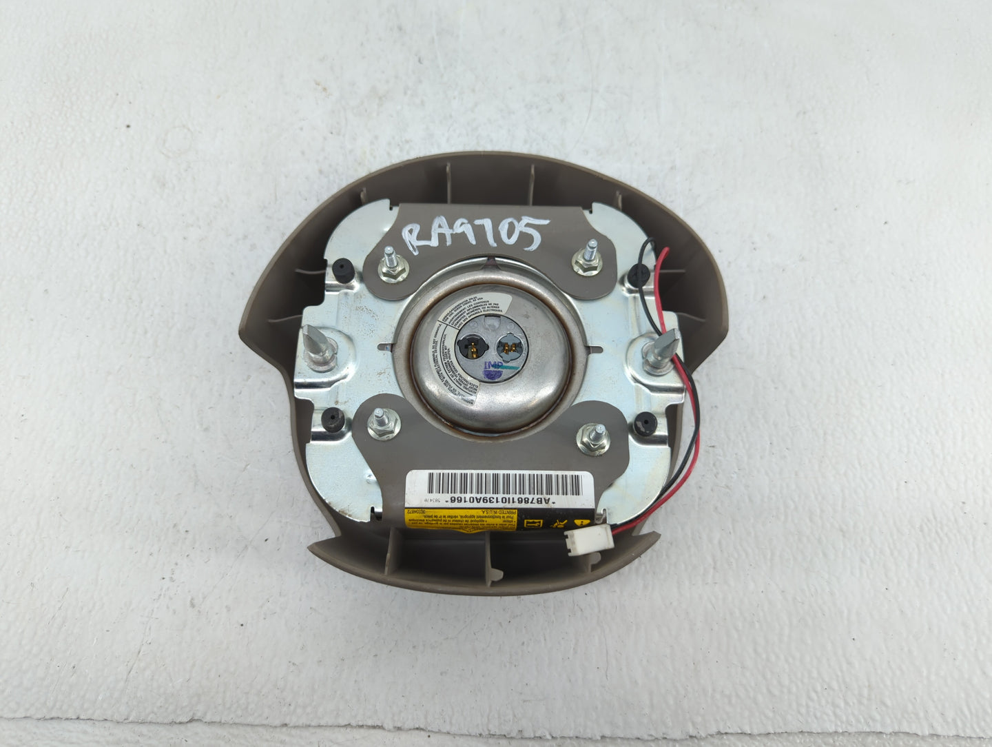 2003 Saturn Ion Air Bag Driver Left Steering Wheel Mounted P/N:30337860EWA Fits OEM Used Auto Parts - Oemusedautoparts1.com