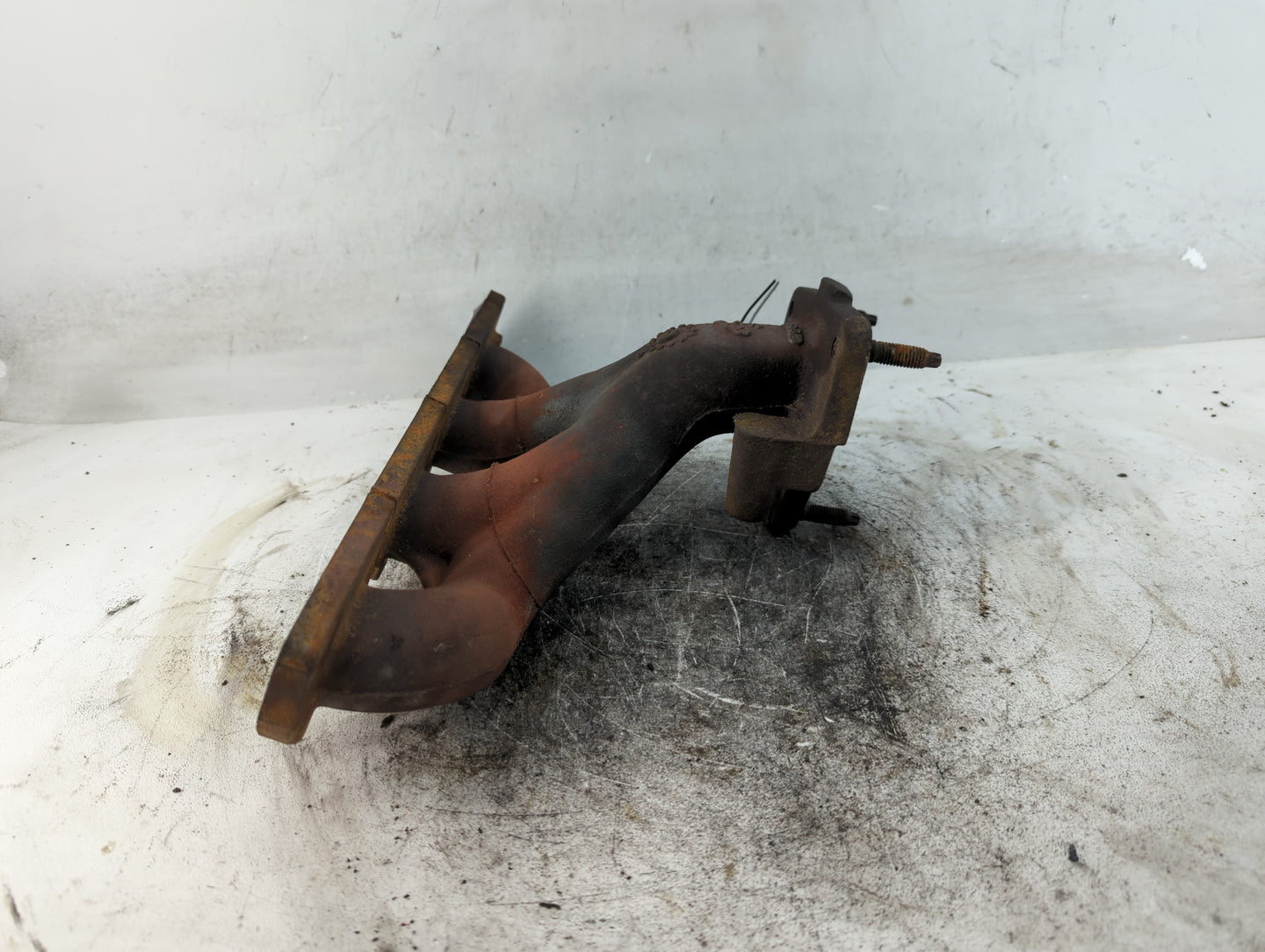 2003-2005 Saturn Ion Turbocharger Exhaust Manifold With Turbo Charger - Oemusedautoparts1.com