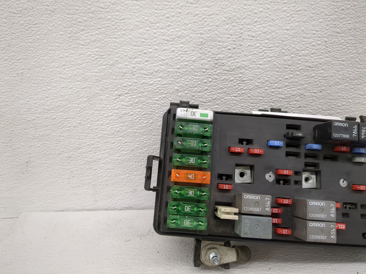 2003 Saturn L200 Fusebox Fuse Box Panel Relay Module P/N:22683428 Fits OEM Used Auto Parts - Oemusedautoparts1.com