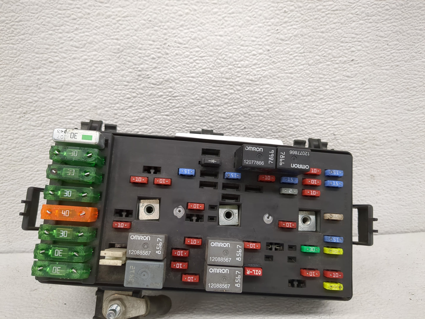 2003 Saturn L200 Fusebox Fuse Box Panel Relay Module P/N:22683428 Fits OEM Used Auto Parts - Oemusedautoparts1.com