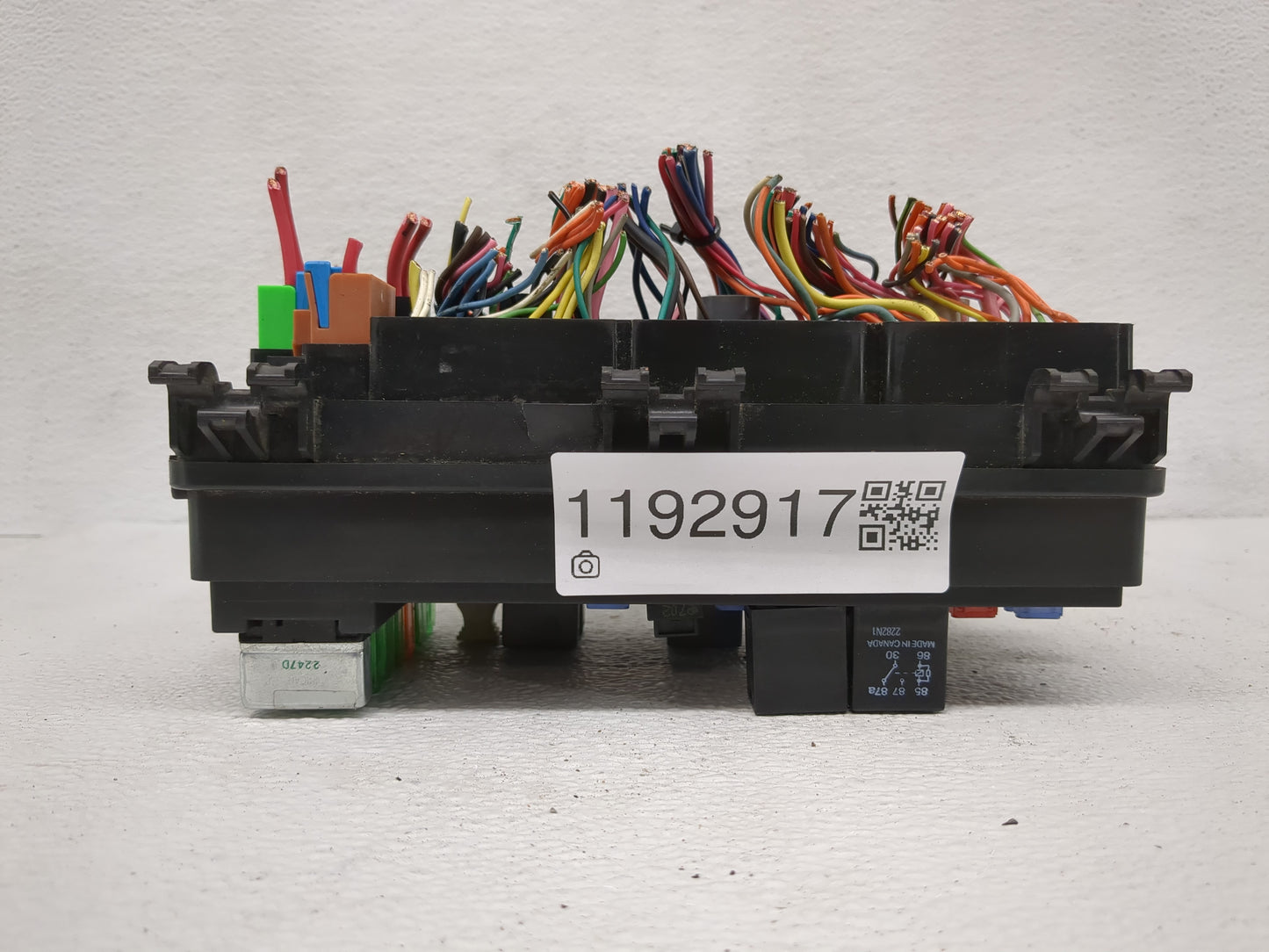 2003 Saturn L200 Fusebox Fuse Box Panel Relay Module P/N:22683428 Fits OEM Used Auto Parts - Oemusedautoparts1.com