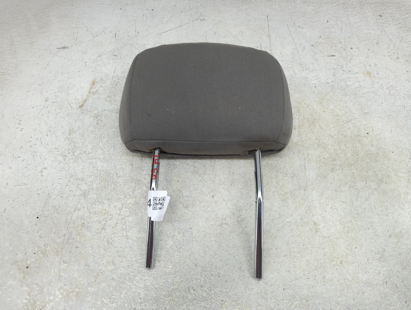 2003 Saturn L300 Headrest Head Rest Rear Center Seat Fits OEM Used Auto Parts - Oemusedautoparts1.com