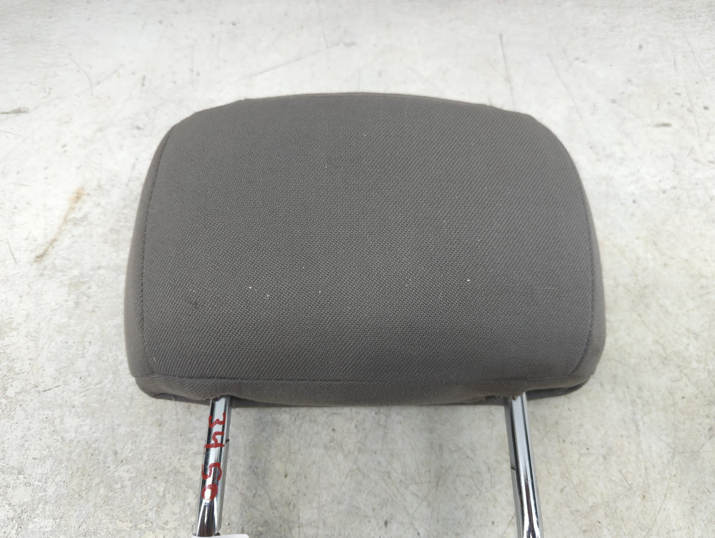 2003 Saturn L300 Headrest Head Rest Rear Center Seat Fits OEM Used Auto Parts - Oemusedautoparts1.com