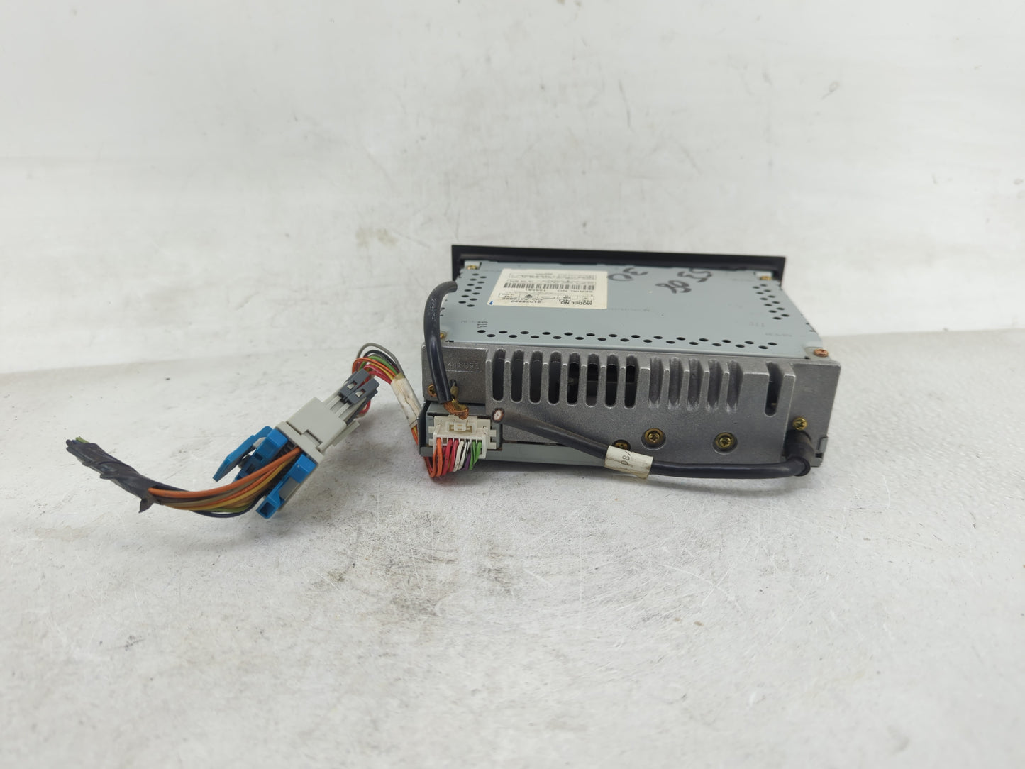 2001-2003 Saturn L300 Radio AM FM Cd Player Receiver Replacement P/N:21025330 Fits Fits 2000 2001 2002 2003 OEM Used Auto Pa