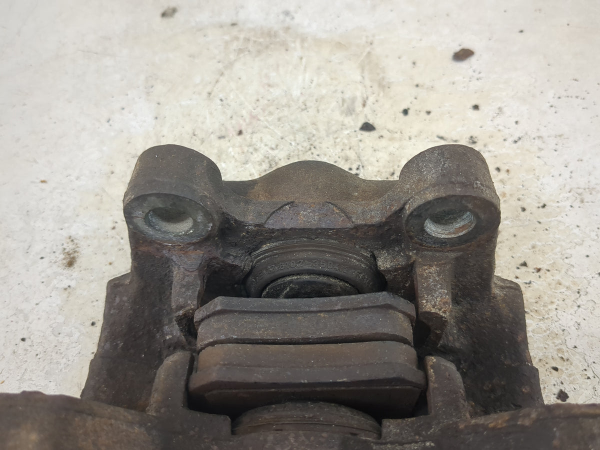 2001-2005 Saturn L300 Rear Driver Left Brake Caliper - Oemusedautoparts1.com