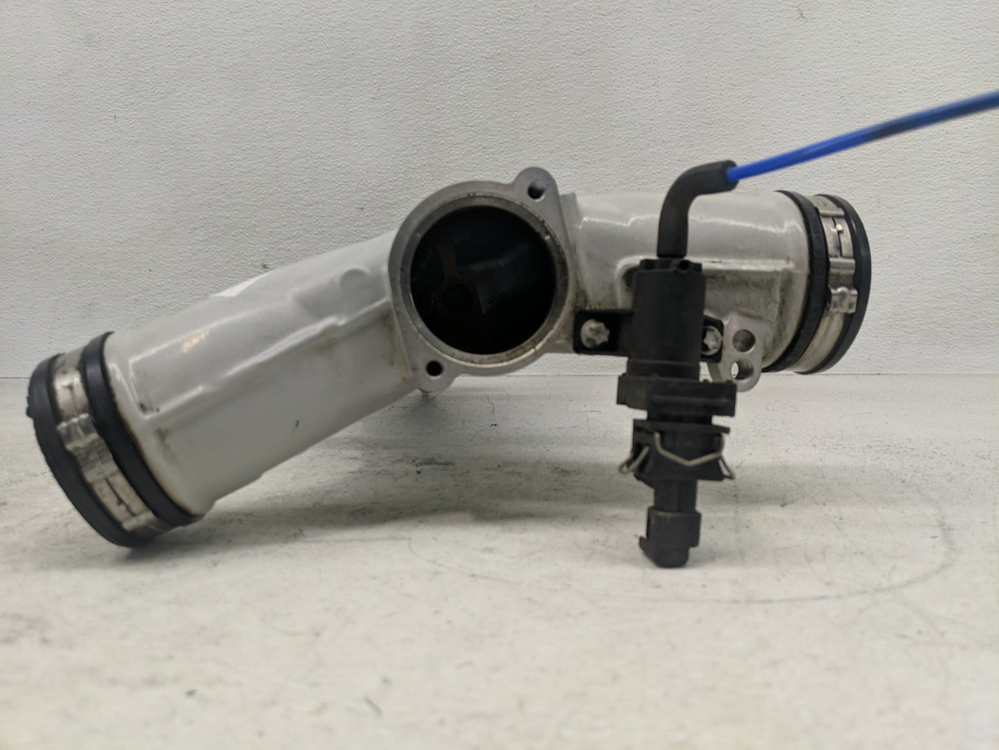 2001-2003 Saturn Lw300 Air Intake Manifold Fits Fits 2000 2001 2002 2003 OEM Used Auto Parts - Oemusedautoparts1.com
