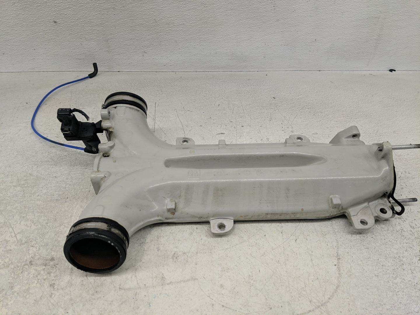 2001-2003 Saturn Lw300 Air Intake Manifold Fits Fits 2000 2001 2002 2003 OEM Used Auto Parts - Oemusedautoparts1.com