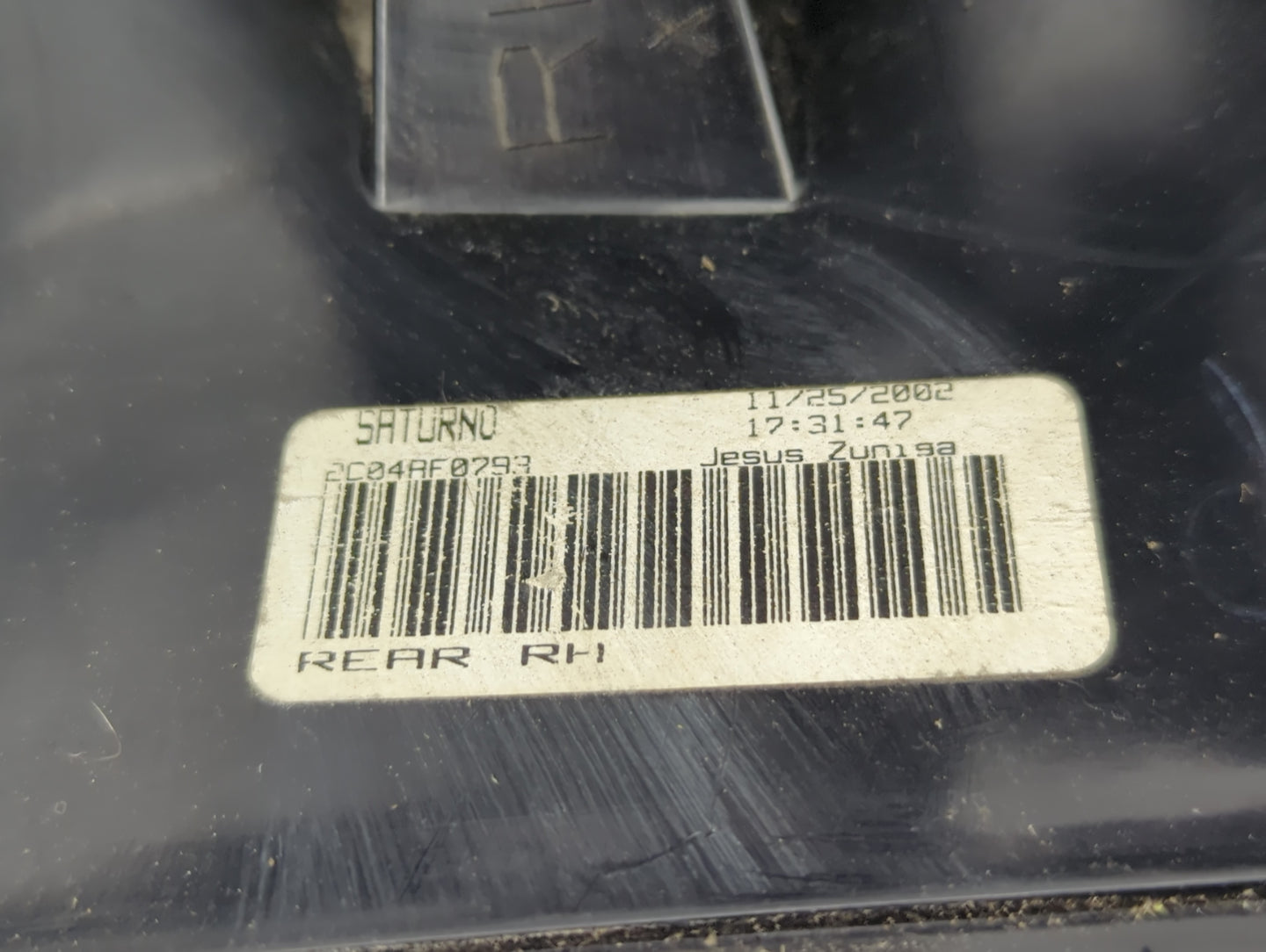 2002-2003 Saturn Vue Tail Light Assembly Passenger Right OEM P/N:2C04AF0793 Fits Fits 2002 2003 OEM Used Auto Parts - Oemuse