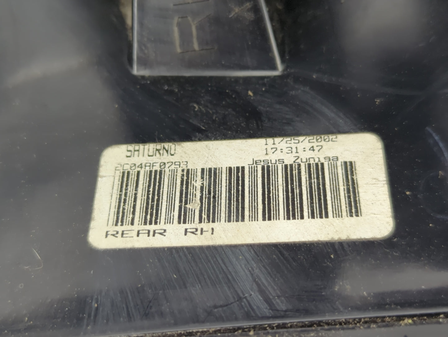 2002-2003 Saturn Vue Tail Light Assembly Passenger Right OEM P/N:2C04AF0793 Fits Fits 2002 2003 OEM Used Auto Parts - Oemuse