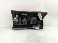 2002-2003 Saturn Vue Tail Light Assembly Passenger Right OEM P/N:2C04AF0793 Fits Fits 2002 2003 OEM Used Auto Parts - Oemuse