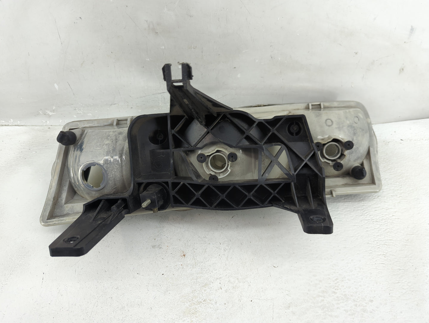 2002-2004 Saturn Vue Passenger Right Oem Head Light Headlight Lamp - Oemusedautoparts1.com