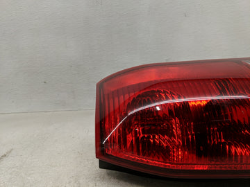 2002-2003 Saturn Vue Tail Light Assembly Passenger Right OEM P/N:2C04AF0793 Fits Fits 2002 2003 OEM Used Auto Parts
