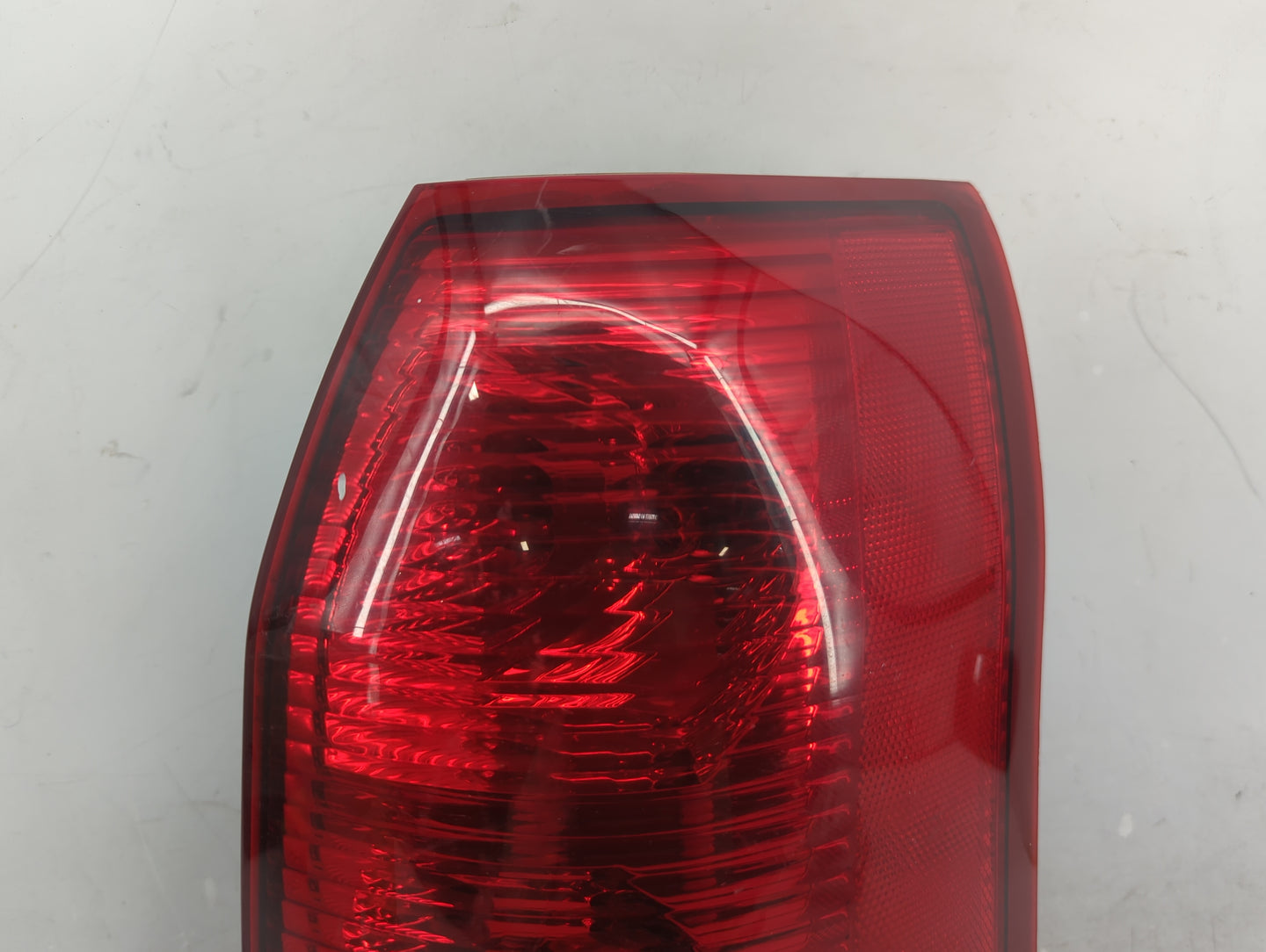 2002-2003 Saturn Vue Tail Light Assembly Passenger Right OEM P/N:22692371 2C04AF0793 Fits Fits 2002 2003 OEM Used Auto Parts