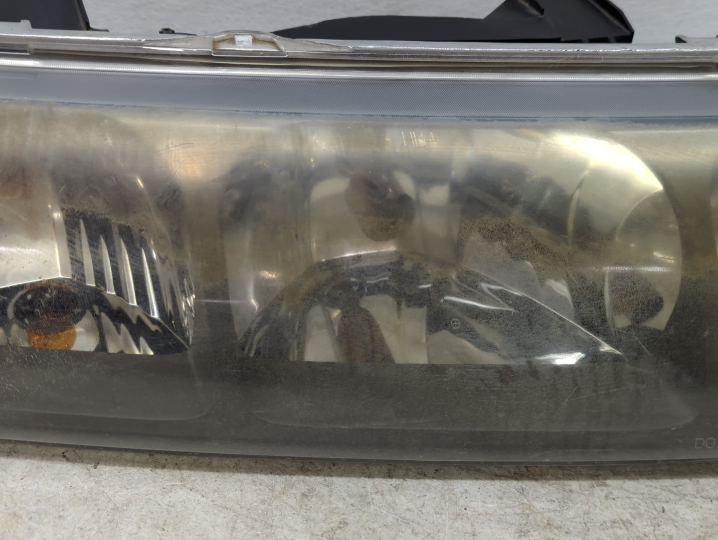 2002-2004 Saturn Vue Passenger Right Oem Head Light Headlight Lamp - Oemusedautoparts1.com