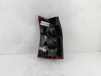 2002-2003 Saturn Vue Tail Light Assembly Passenger Right OEM P/N:22692371 22711438 Fits Fits 2002 2003 OEM Used Auto Parts -