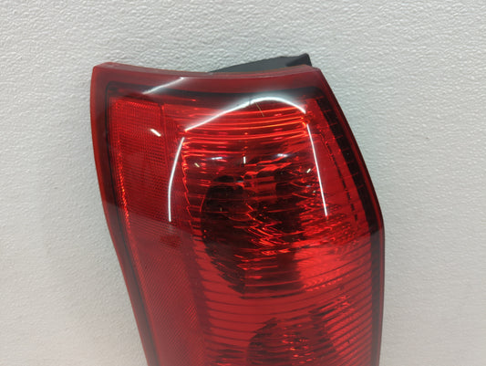 2002-2003 Saturn Vue Tail Light Assembly Driver Left OEM P/N:22692372 Fits Fits 2002 2003 OEM Used Auto Parts