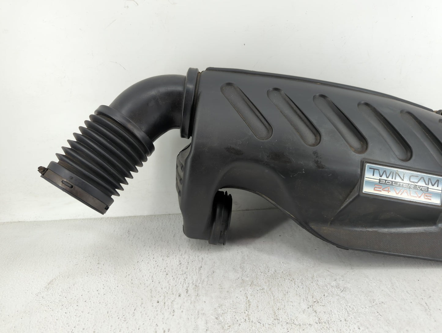 2003 Saturn Vue Engine Cover - Oemusedautoparts1.com