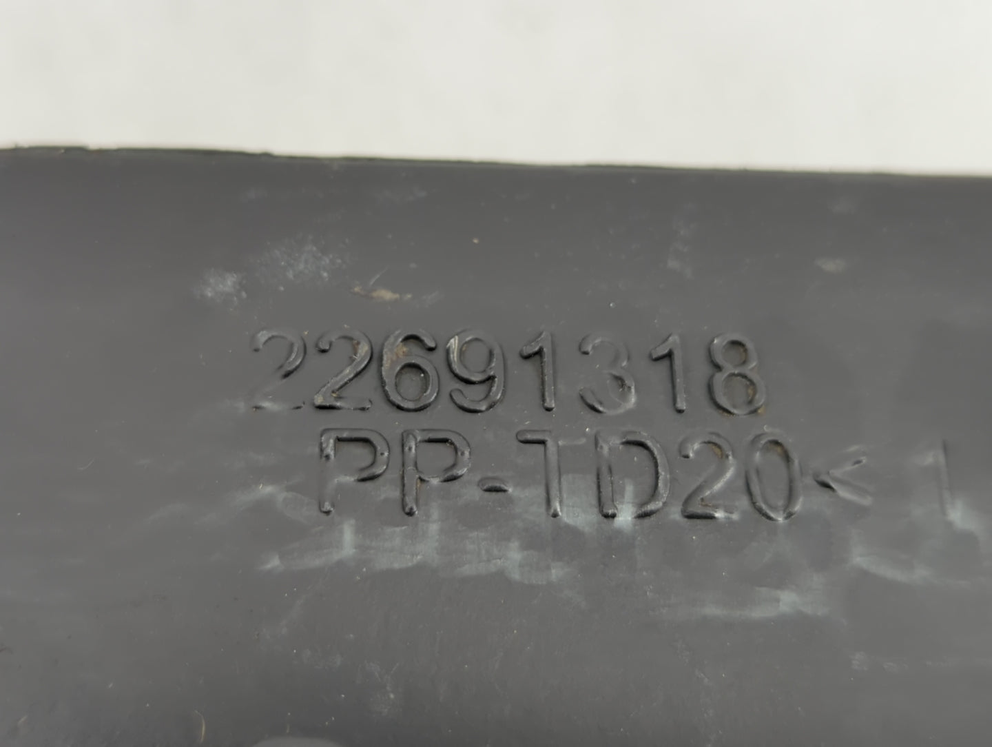 2003 Saturn Vue Engine Cover - Oemusedautoparts1.com