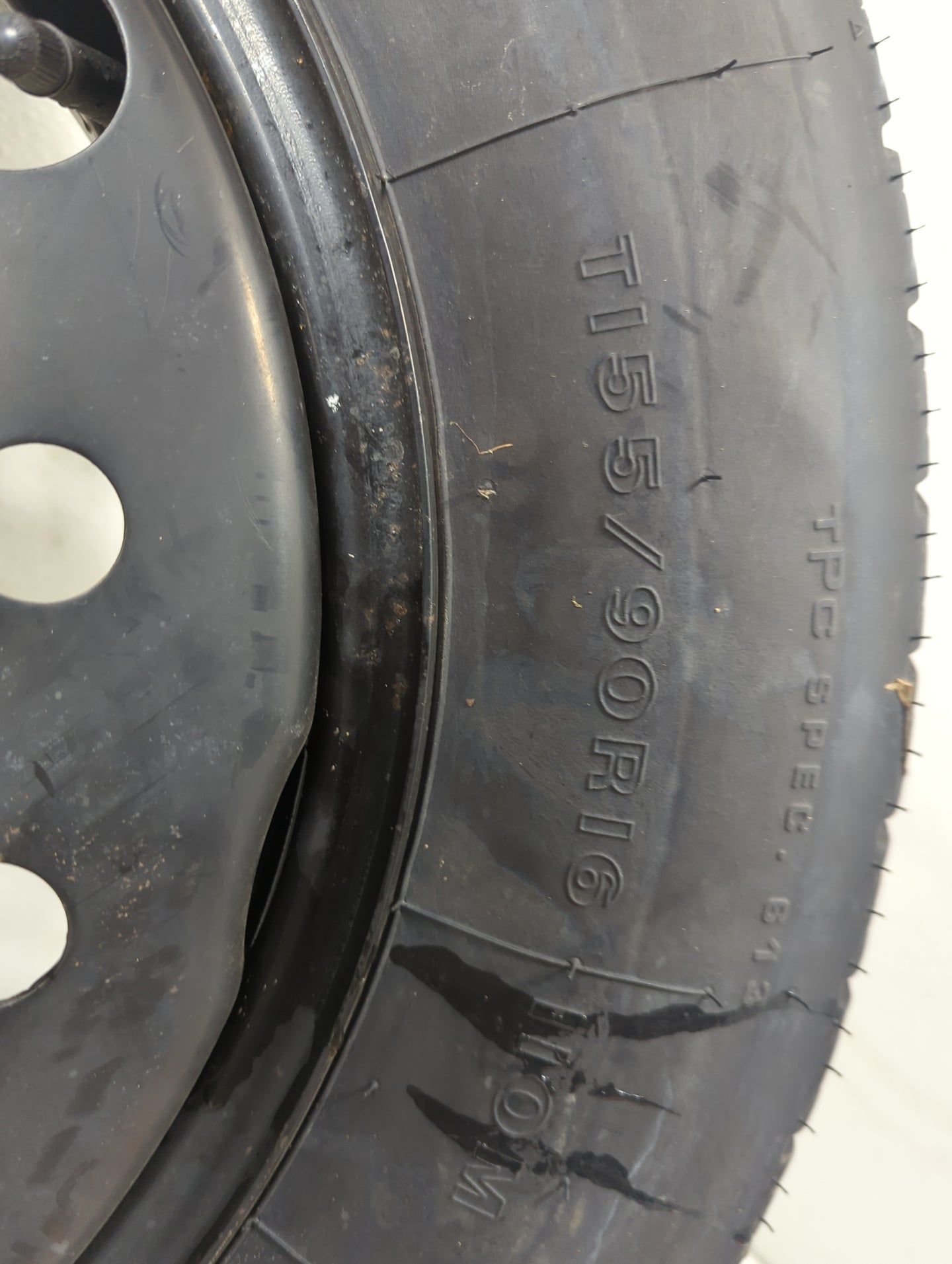 2003 Saturn Vue Spare Donut Tire Wheel Rim Oem - Oemusedautoparts1.com