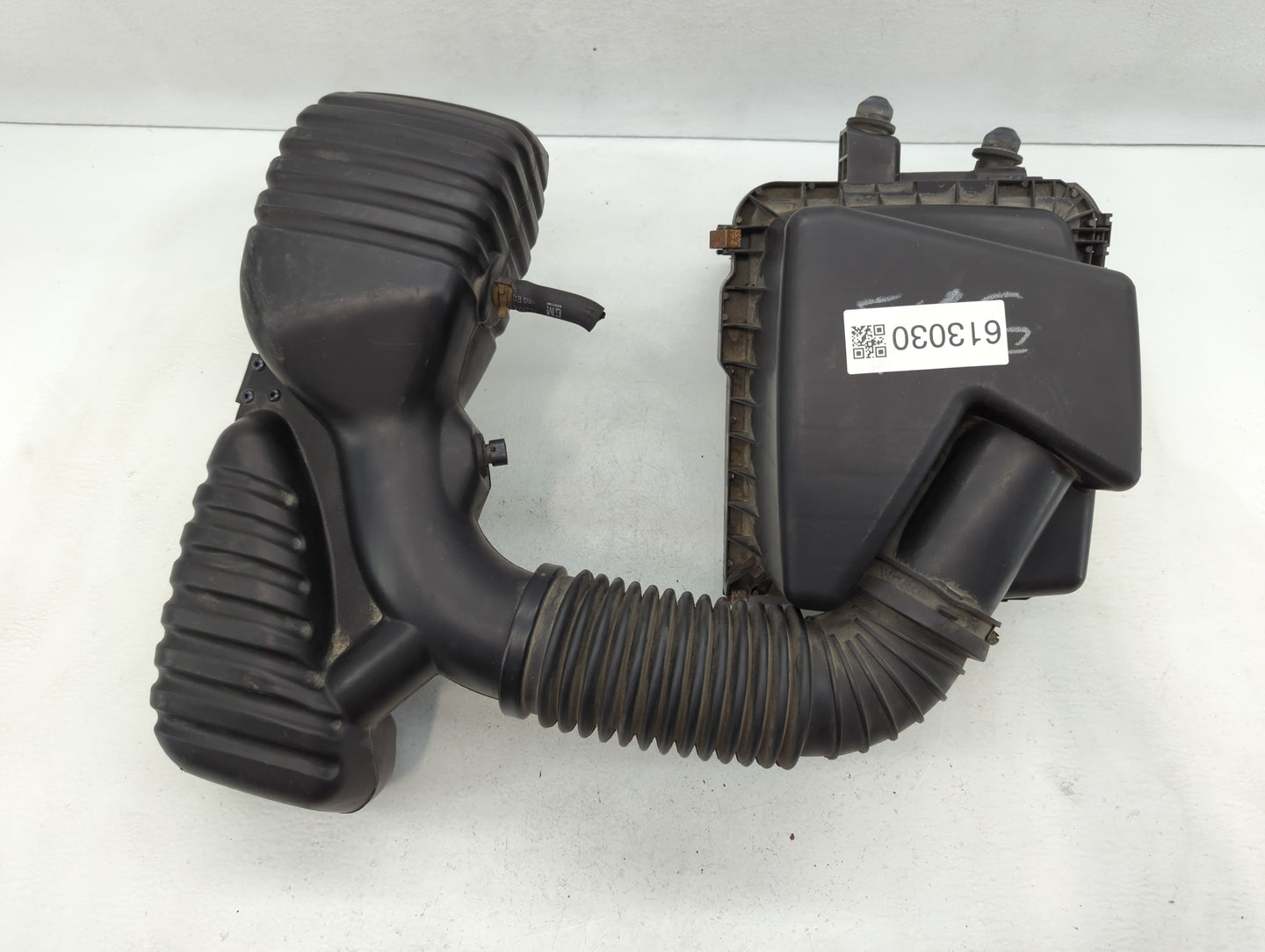 2002-2003 Saturn Vue Air Cleaner Intake-duct Hose Tube - Oemusedautoparts1.com