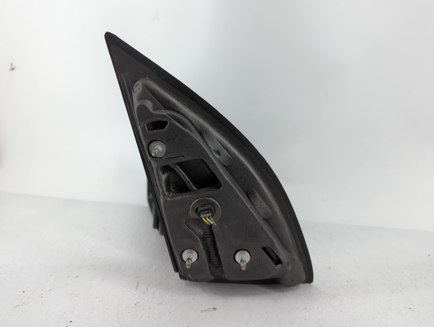 2003-2005 Saturn Vue Driver Side View Mirror - Left Door Mirror OEM Used - Oemusedautoparts1.com