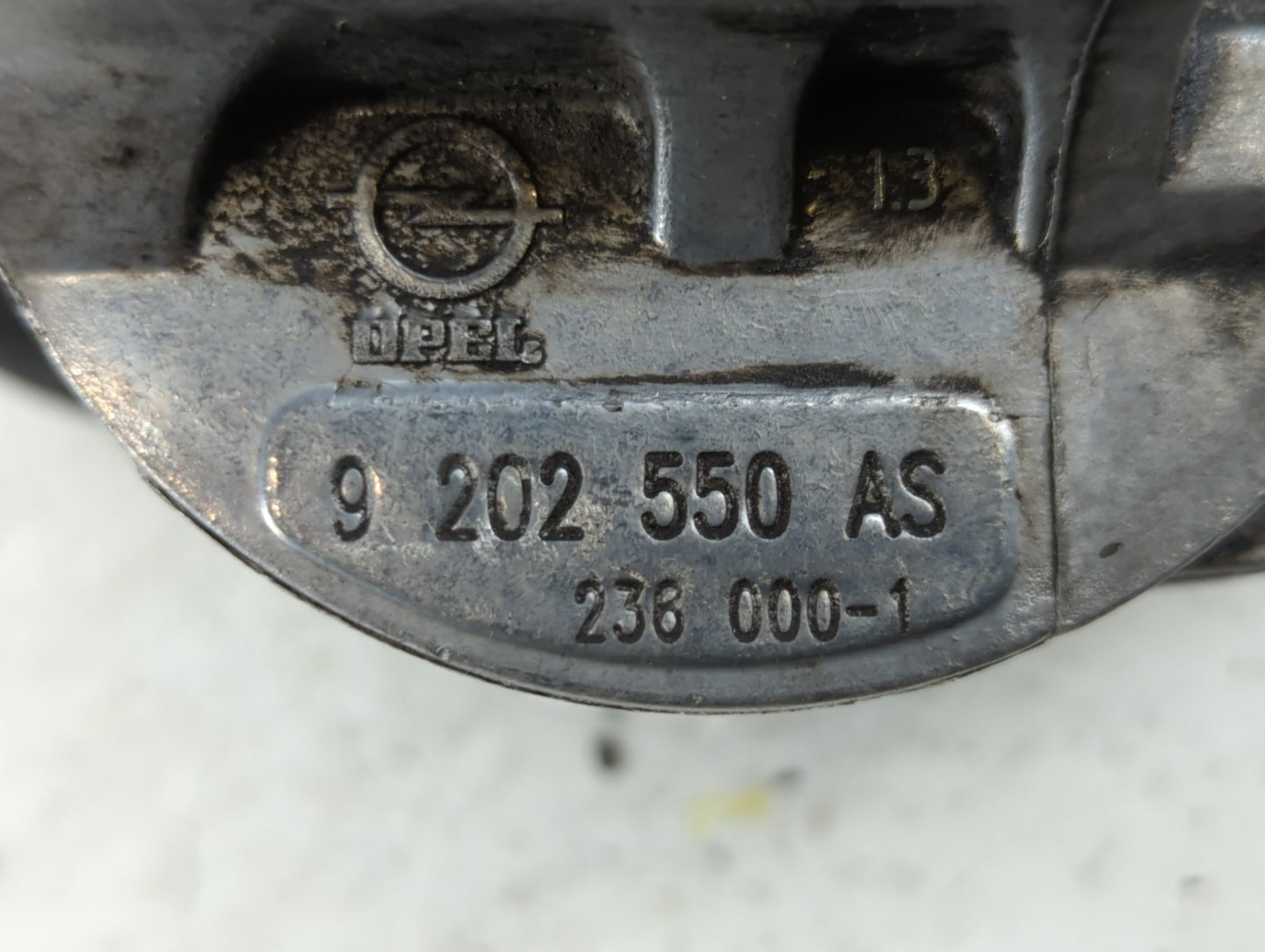 2003 Saturn Vue Fuel Injectors P/N:9 202 550 AS Fits OEM Used Auto Parts - Oemusedautoparts1.com