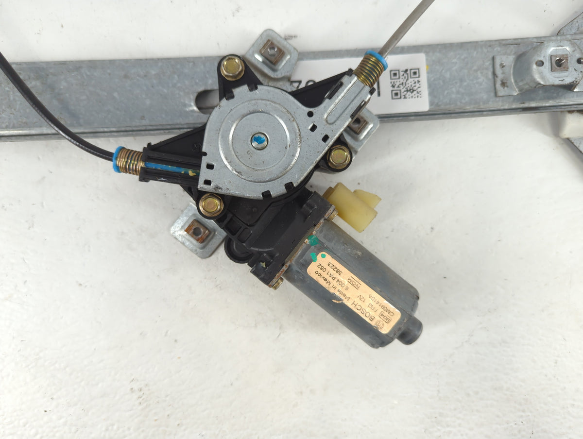 2002-2007 Saturn Vue Driver Left Front Window Regulator 702221 - Oemusedautoparts1.com