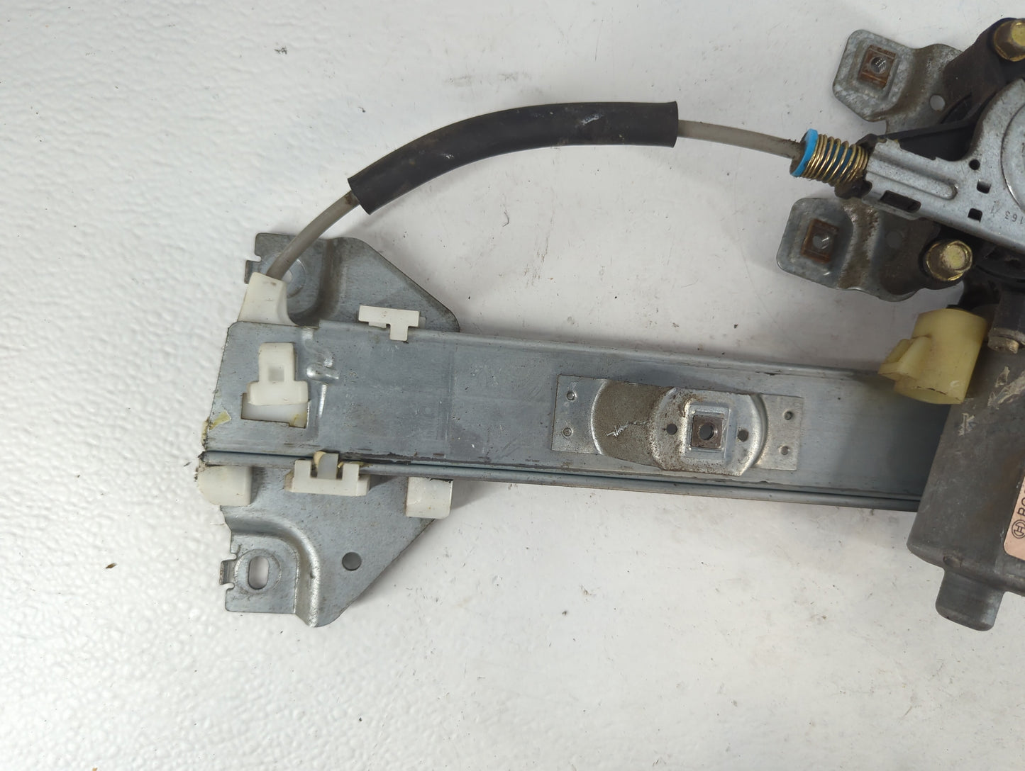 2002-2007 Saturn Vue Window Regulator Right Passenger Rear - Oemusedautoparts1.com