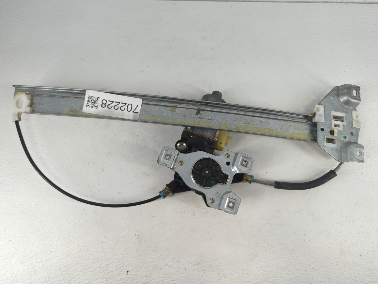 2002-2007 Saturn Vue Driver Left Rear Window Regulator 702228 - Oemusedautoparts1.com