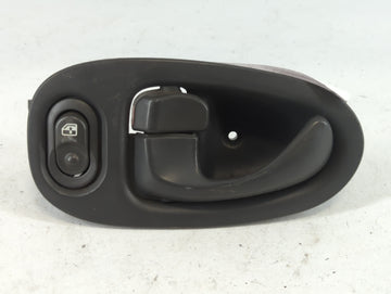 2003 Saturn Vue Drivers Side Inside Front Door Handle Oem 702976 - Oemusedautoparts1.com
