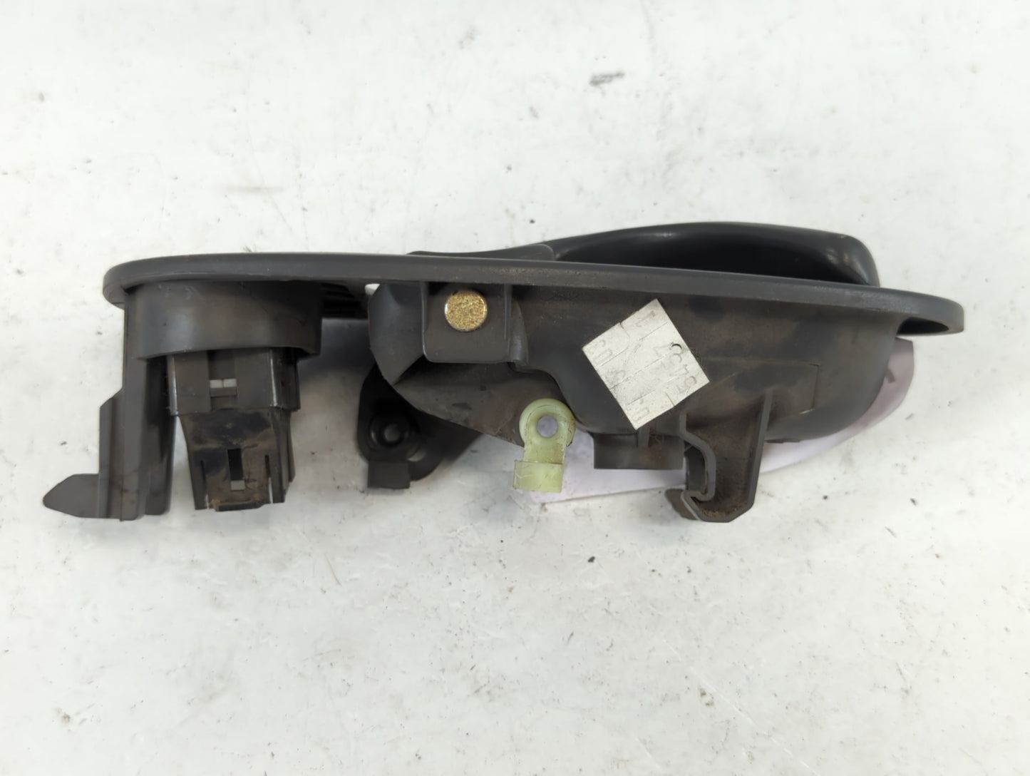 2002-2007 Saturn Vue Driver Rear Left Door Handle Exterior Assembly - Oemusedautoparts1.com