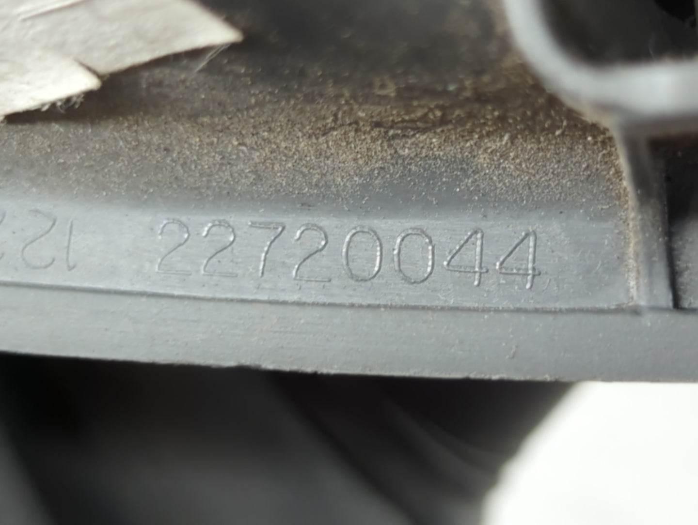 2002-2007 Saturn Vue Driver Rear Left Door Handle Exterior Assembly - Oemusedautoparts1.com