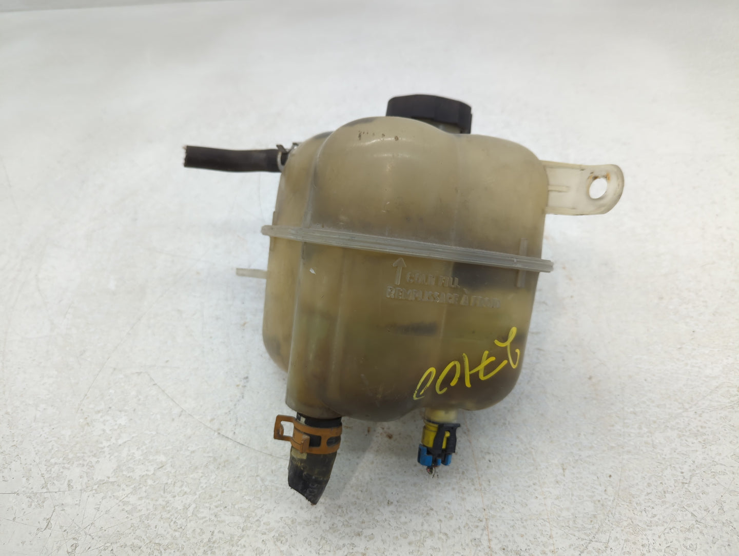 2002-2007 Saturn Vue Radiator Coolant Overflow Expansion Tank Bottle 745309 - Oemusedautoparts1.com