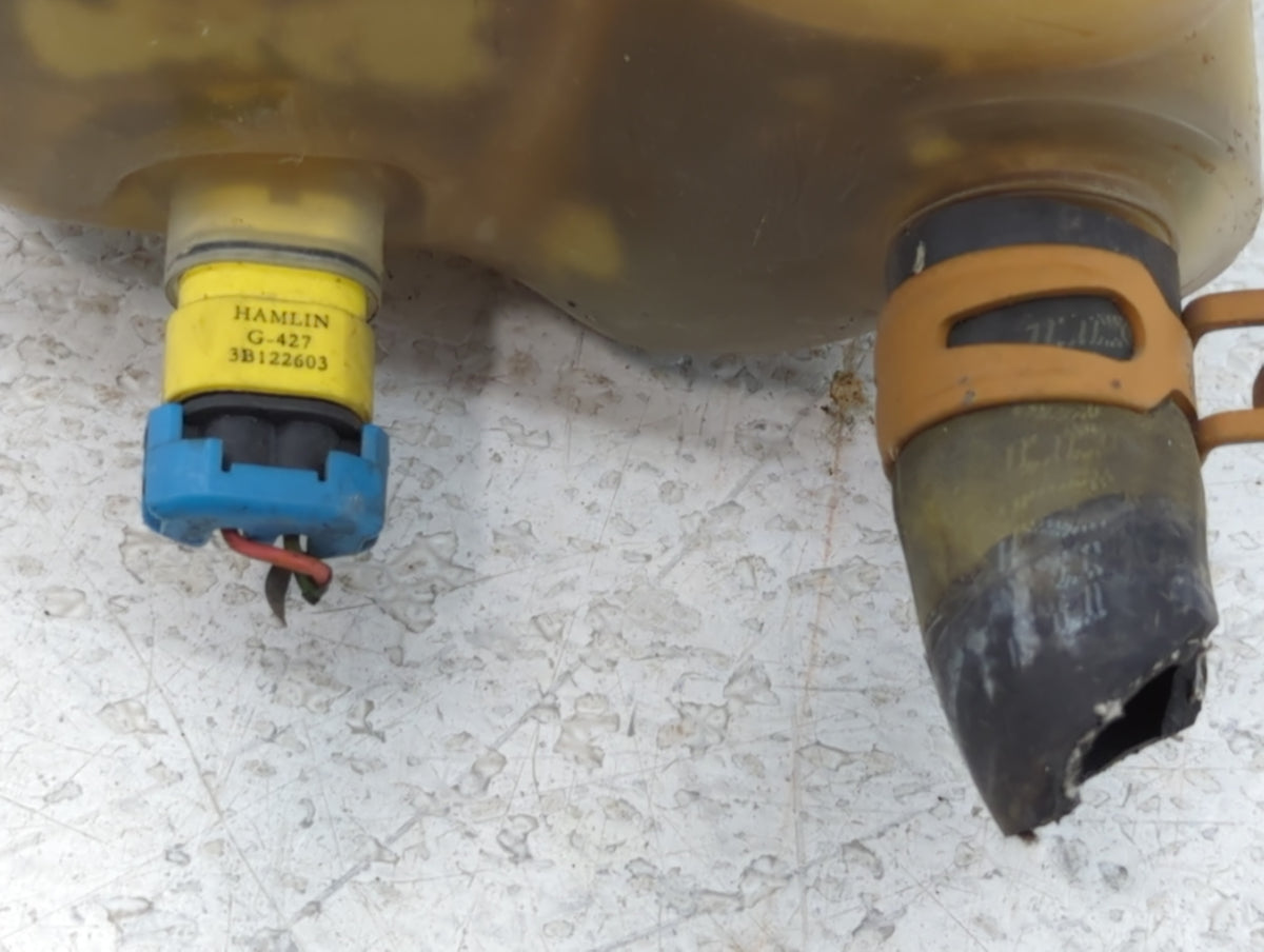 2002-2007 Saturn Vue Radiator Coolant Overflow Expansion Tank Bottle 745309 - Oemusedautoparts1.com