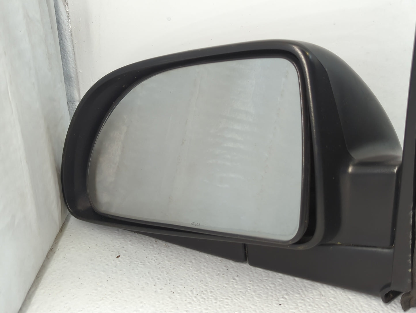 2002-2006 Saturn Vue Driver Side View Mirror - Left Door Mirror OEM Used - Oemusedautoparts1.com