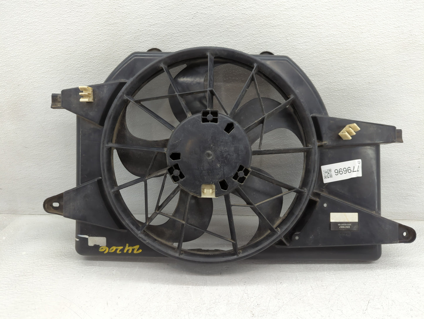 2002-2003 Saturn Vue Left Radiator Fan Motor Assembly - Oemusedautoparts1.com
