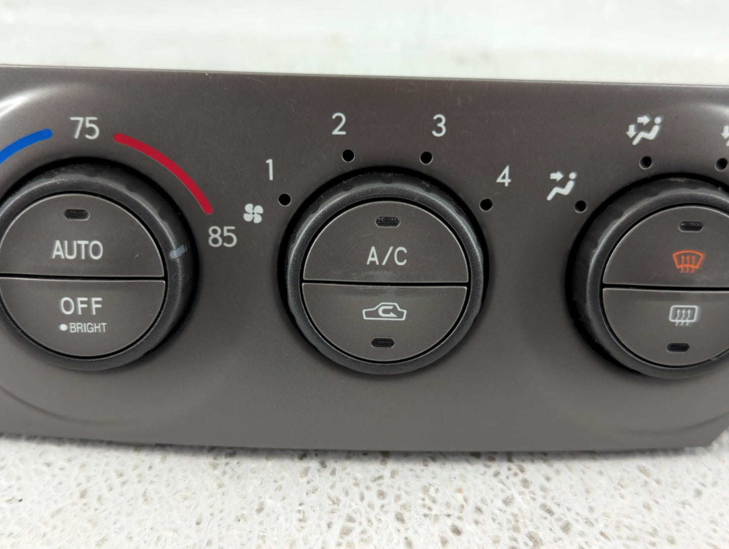 2003 Subaru Forester Climate Control Module Temperature AC/Heater Replacement P/N:72311SA022 Fits OEM Used Auto Parts - Oemu