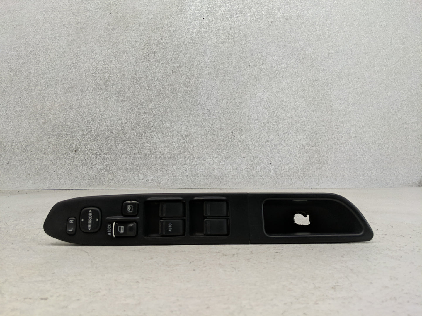 2003 Subaru Forester Master Power Window Switch Replacement Driver Side Left Fits Fits 2000 OEM Used Auto Parts - Oemusedaut