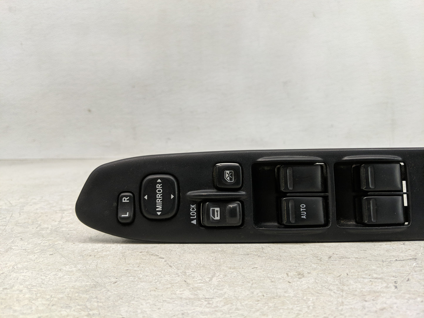 2003 Subaru Forester Master Power Window Switch Replacement Driver Side Left Fits Fits 2000 OEM Used Auto Parts - Oemusedaut
