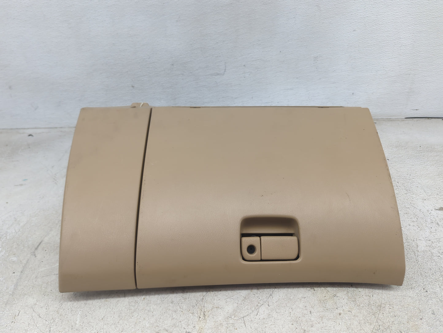 2003 Subaru Forester Passenger Glove Box Door Storage Compartment Beige - Oemusedautoparts1.com