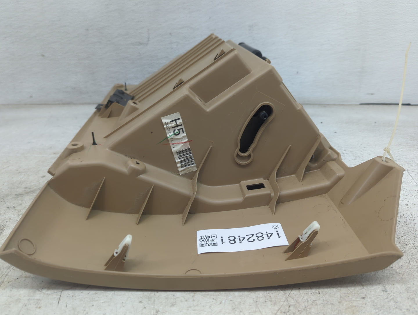 2003 Subaru Forester Passenger Glove Box Door Storage Compartment Beige - Oemusedautoparts1.com