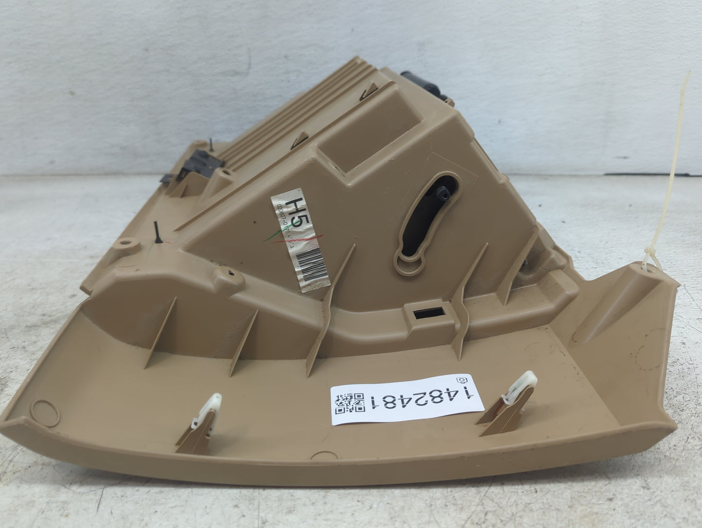 2003 Subaru Forester Passenger Glove Box Door Storage Compartment Beige - Oemusedautoparts1.com