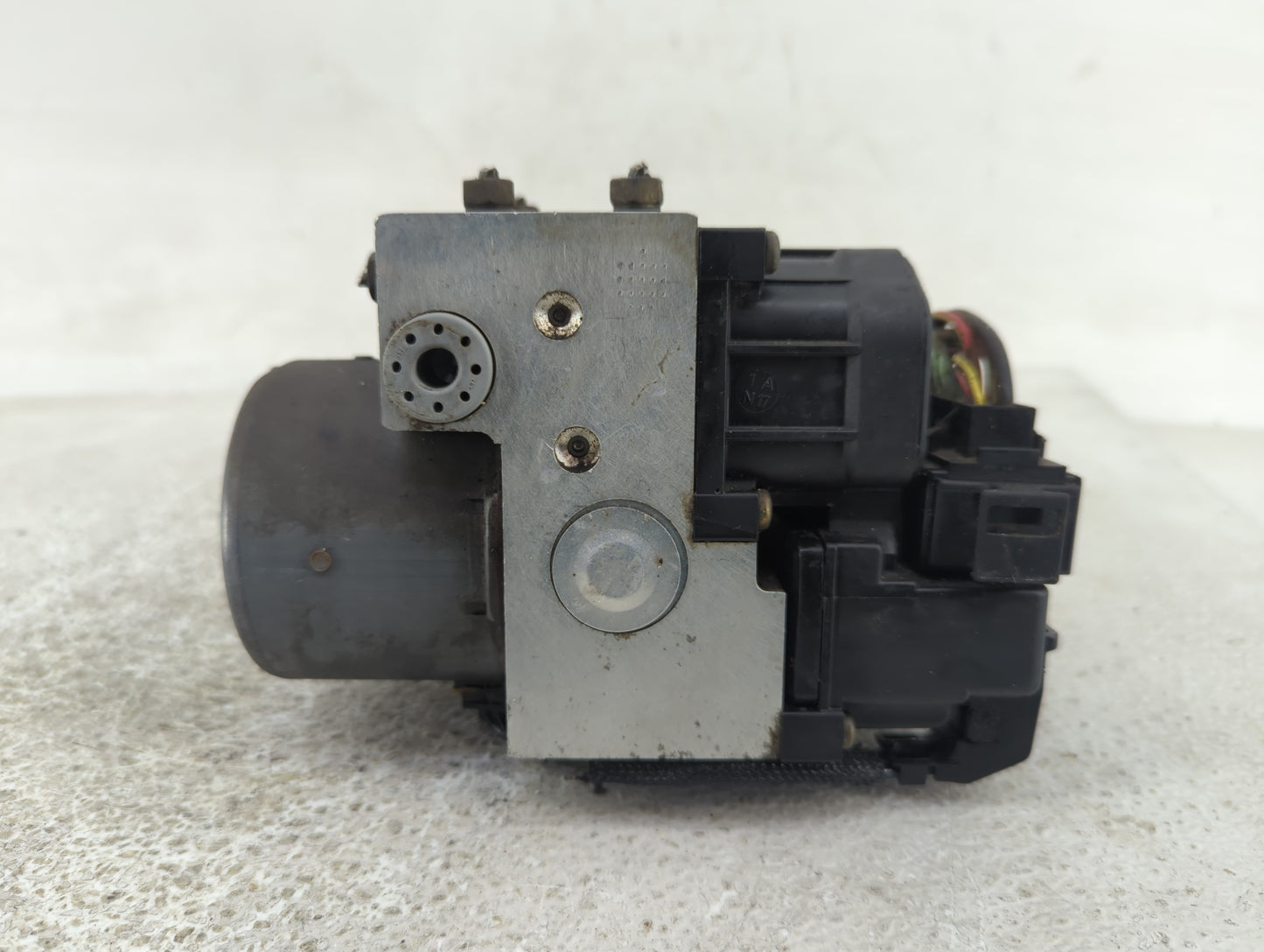 2002-2004 Subaru Legacy ABS Pump Control Module Replacement P/N:27534 AE07A Fits Fits 2002 2003 2004 OEM Used Auto Parts - O