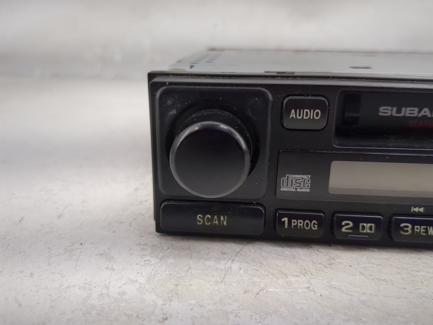 2003 Subaru Legacy Radio AM FM Cd Player Receiver Replacement P/N:86201AE08A CQ-LF1911X Fits OEM Used Auto Parts - Oemusedau