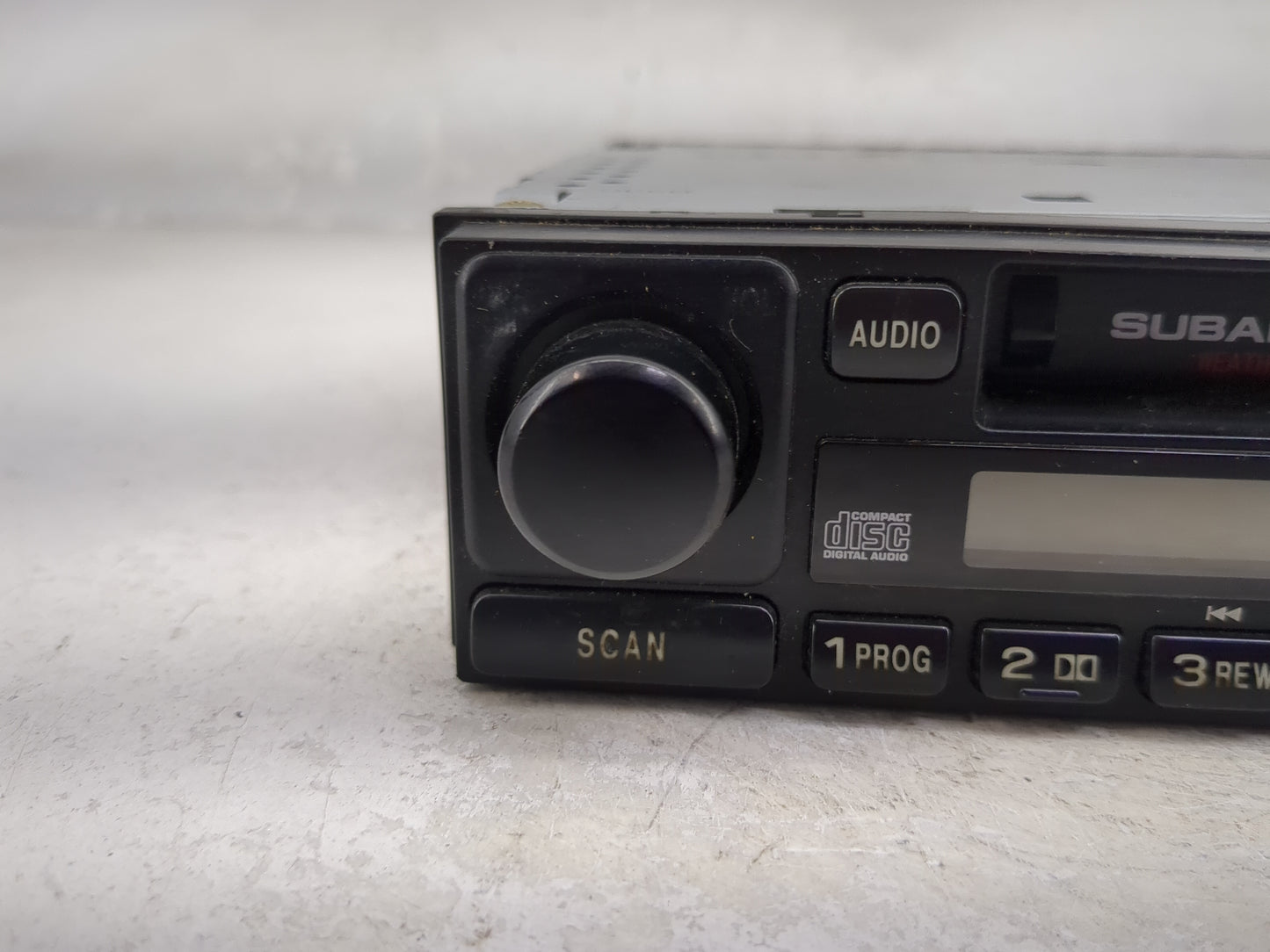 2003 Subaru Legacy Radio AM FM Cd Player Receiver Replacement P/N:86201AE08A CQ-LF1911X Fits OEM Used Auto Parts - Oemusedau