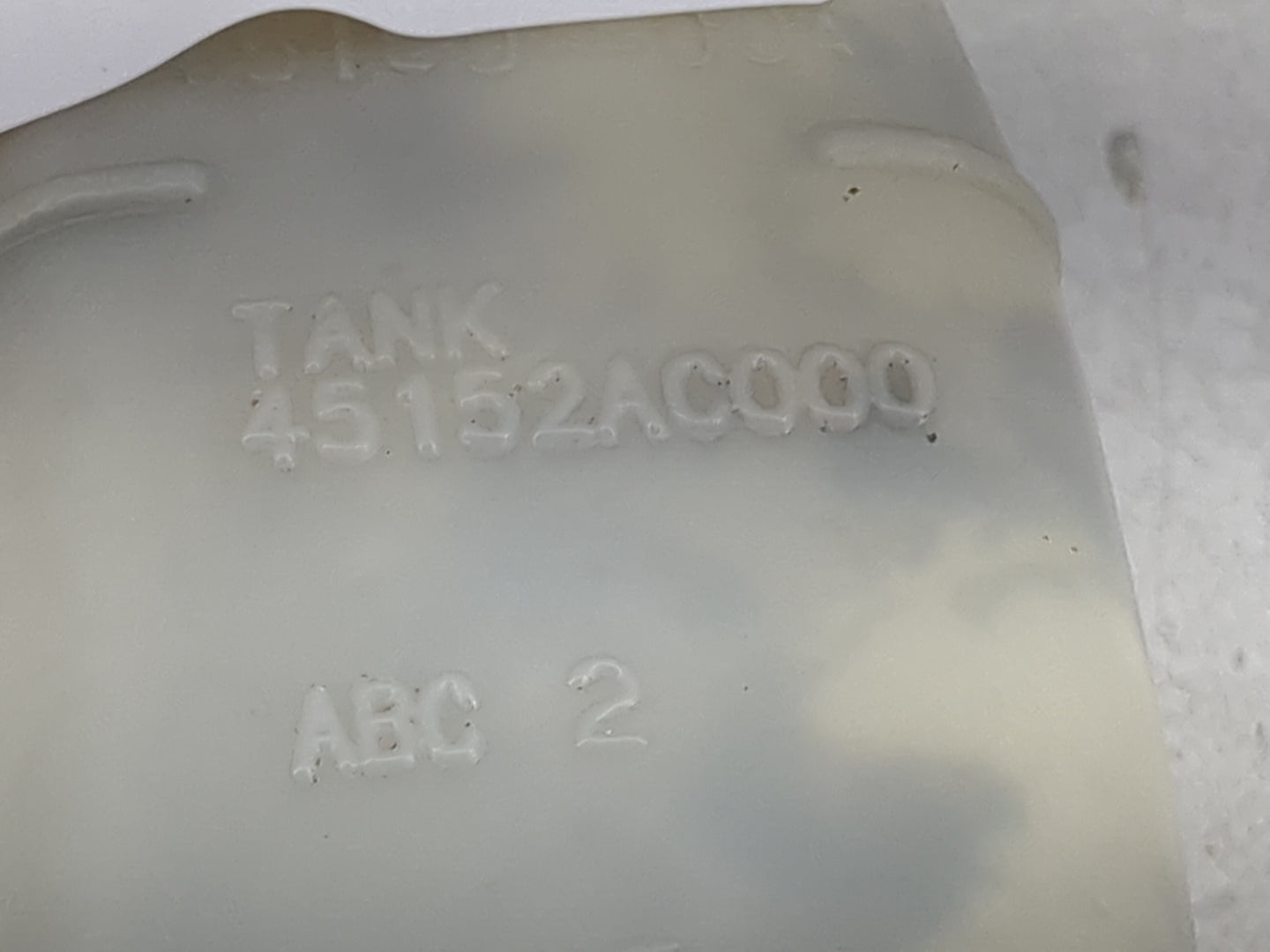 2000-2006 Subaru Legacy Radiator Coolant Overflow Expansion Tank Bottle - Oemusedautoparts1.com