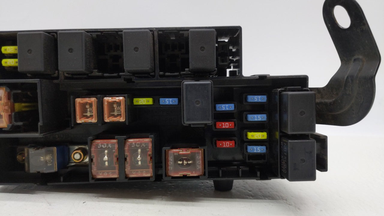 2002-2005 Subaru Legacy Fusebox Fuse Box Panel Relay Module P/N:82231AE07A Fits Fits 2002 2003 2004 2005 OEM Used Auto Parts