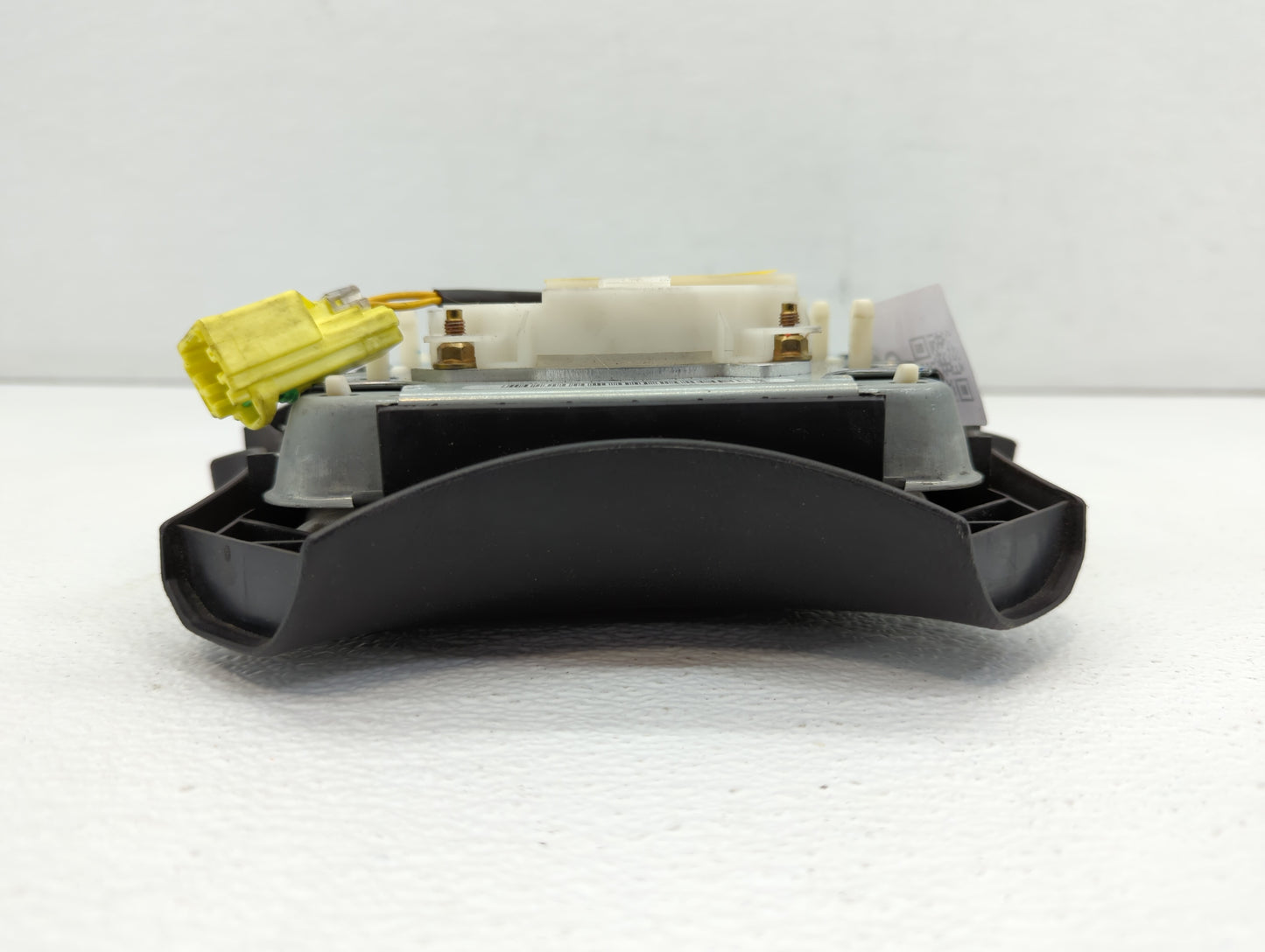 2000-2004 Subaru Legacy Air Bag Driver Left Steering Wheel Mounted Fits Fits 2000 2001 2002 2003 2004 2005 2006 OEM Used Aut